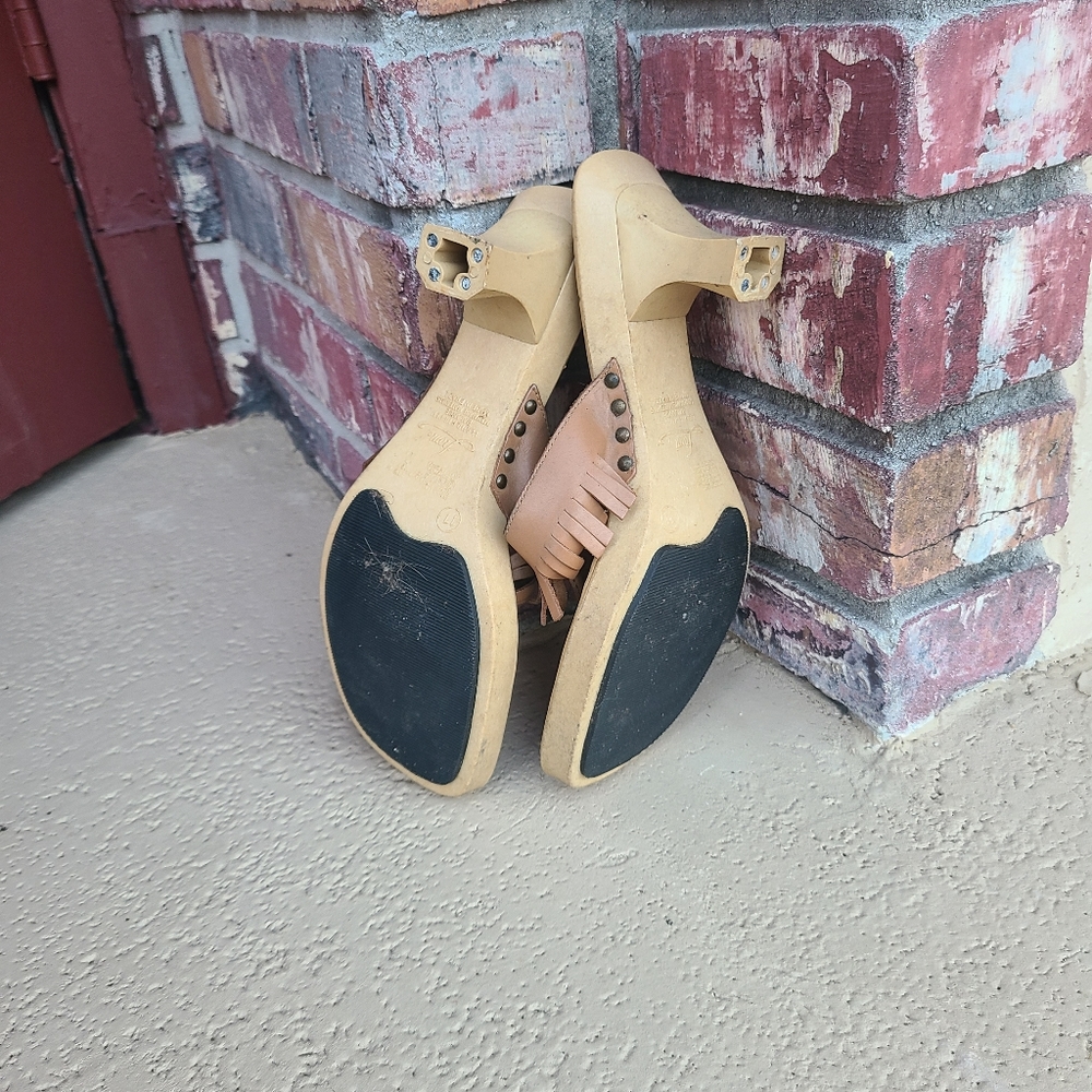 Sandals - Picture 5 of 7